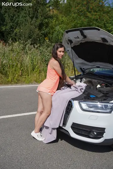PAWG Brunette Spreads Her Legs Wide Outdoors