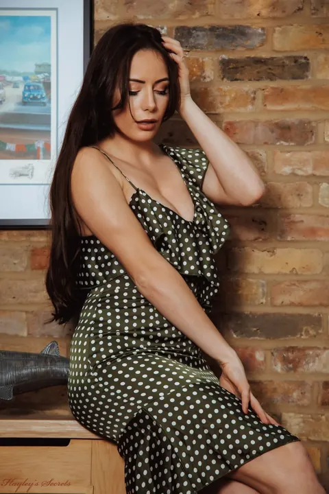 Laura H: Tall British Brunette with Big Tits Strips Out of Her Skirt in Heels – photo 2 of 12