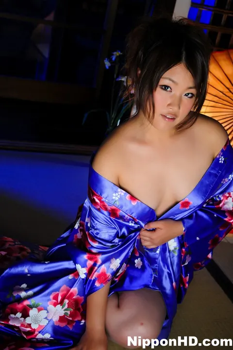 Japanese Brunette Opens Her Kimono and Stands Nude – photo 8 of 12
