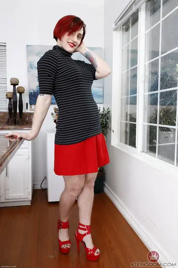 Lauren Laurent – Thick Redhead in Panties and Heels Spreads Her Hairy Pussy