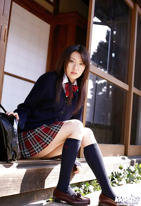 Misa Shinozaki: Japanese Babe Pulls Panties Aside and Toys Her Pussy – photo 1 of 16
