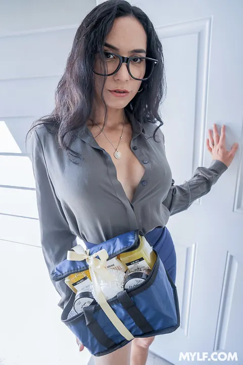 Tia Cyrus: Slim Latina MILF Rides Cock in Heels and Glasses – photo 9 of 21