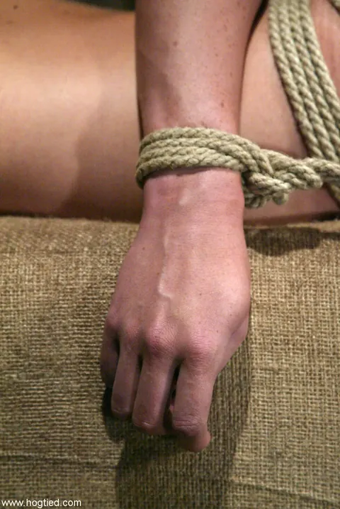 Wenona: Tall Thick Brunette Hogtied in Bondage and Spreads Her Pussy – photo 3 of 21