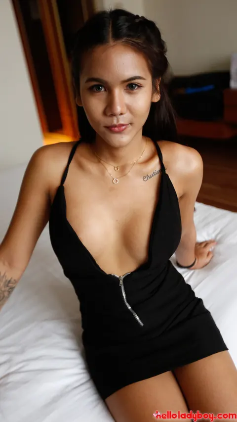 Busty Asian Trans Woman Poses Nude in a Hotel – photo 5 of 20