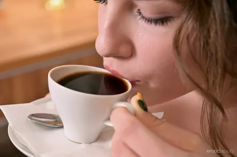 Milana Taylor: Thick Brunette Tugs Shorts Aside Over Coffee and Spreads – photo 2 of 16