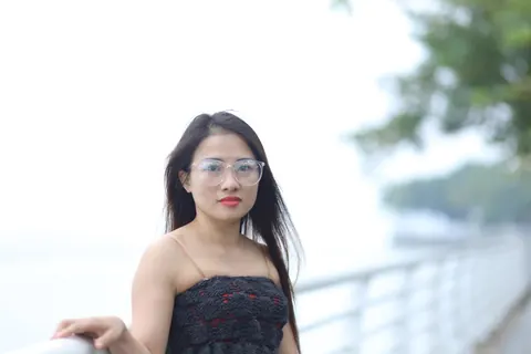 Asian Woman in Glasses Poses Nude in Public – photo 7 of 21