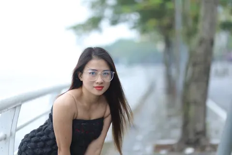 Asian Woman in Glasses Poses Nude in Public – photo 21 of 21
