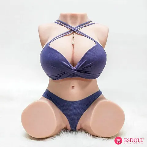 Woman in Lingerie Poses Then Strips Fully Nude – photo 15 of 19