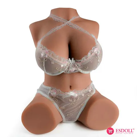 Woman in Lingerie Poses Then Strips Fully Nude – photo 19 of 19