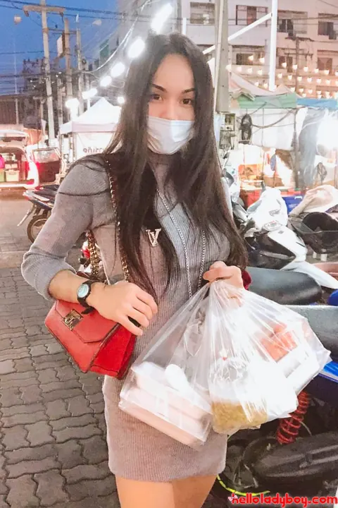 Asian Trans Woman Strips and Shows Her Body – photo 2 of 20