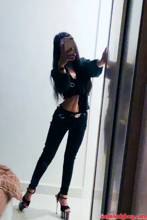 Asian Trans Woman Strips and Shows Her Body – photo 11 of 20
