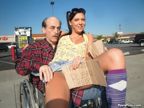 Ivy Winters: Brunette Sucks and Rides Outdoors in the Open Air – photo 1 of 21