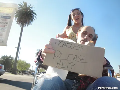 Ivy Winters: Brunette Sucks and Rides Outdoors in the Open Air – photo 2 of 21