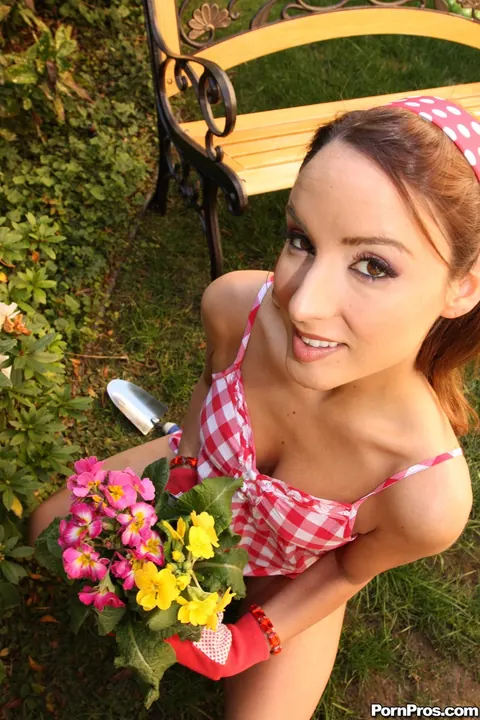 Austyn Summers: Redhead MILF Strips Naked and Spreads Her Pussy Outdoors – photo 2 of 21