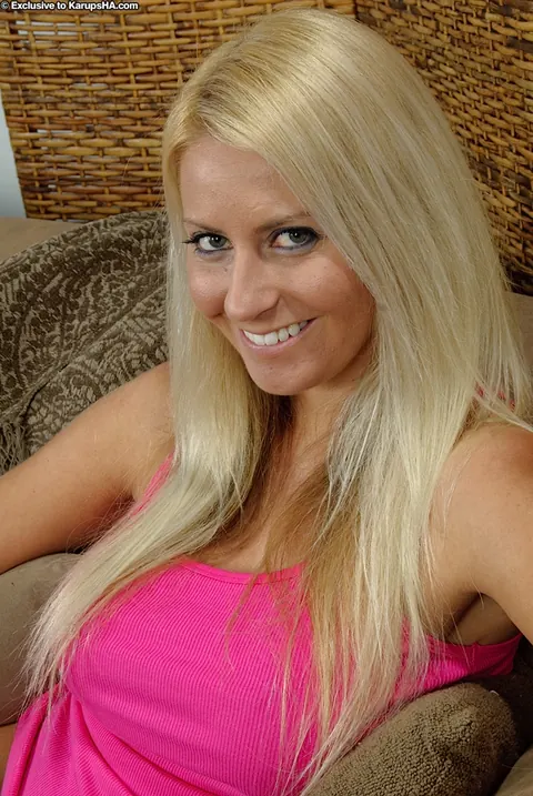 Chantelle Skye: Blonde in a Skirt Fingers Her Pussy – photo 2 of 16