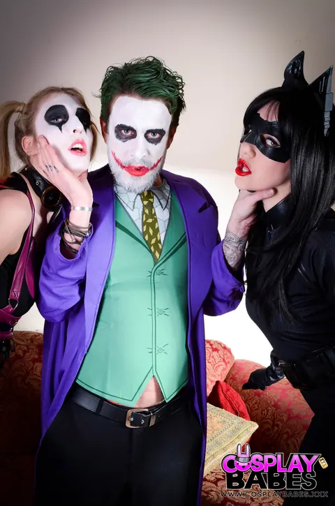 Jessica Jensen: Blonde in Costume and Glasses Sucks Cock in a Threesome – photo 13 of 21