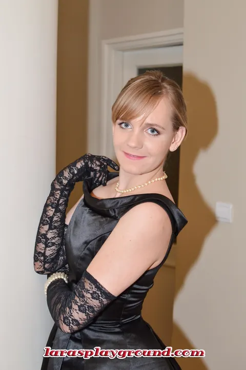 Lucette Nice: Hungarian Blonde MILF Poses in a Dress and Heels – photo 2 of 20