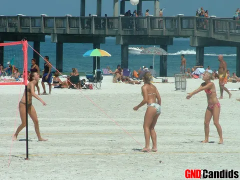 Blonde PAWG in a Bikini Poses on the Beach – photo 11 of 12