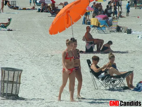 Blonde PAWG in a Bikini Poses on the Beach – photo 3 of 12