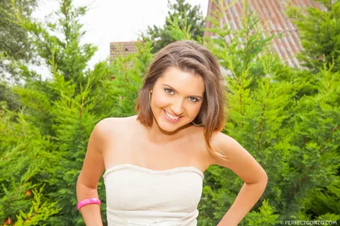 Agness Miller: European PAWG Flaunts Her Big Ass Before Anal Sex – photo 4 of 16