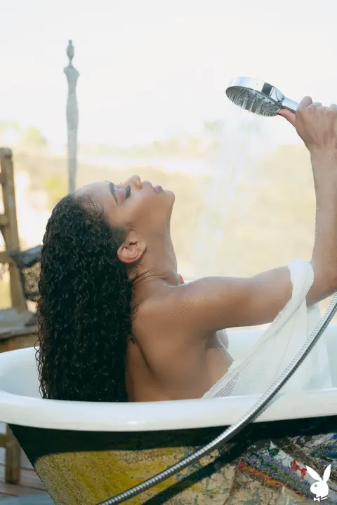 Scarlit Scandal: Petite Ebony Brunette Bathes and Poses in the Bathtub – photo 17 of 20