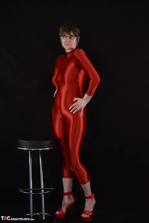 Mature PAWG in Glasses Unzips Her Catsuit and Shows Off Her Body – photo 3 of 16