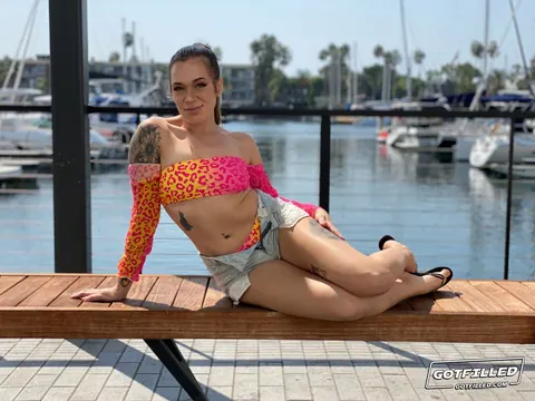 Rory Knox: Tattooed Pierced Brunette Rims and Takes a Creampie Outdoors – photo 2 of 21