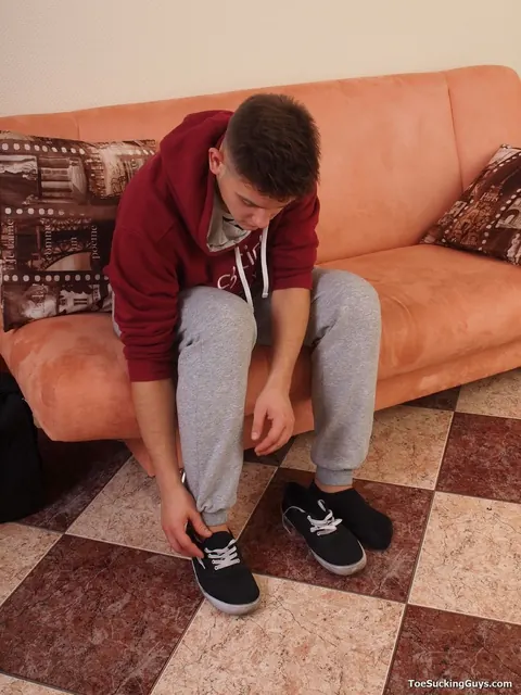 Man in Socks Strokes His Cock, Fingers His Ass and Plays with His Feet – photo 2 of 21