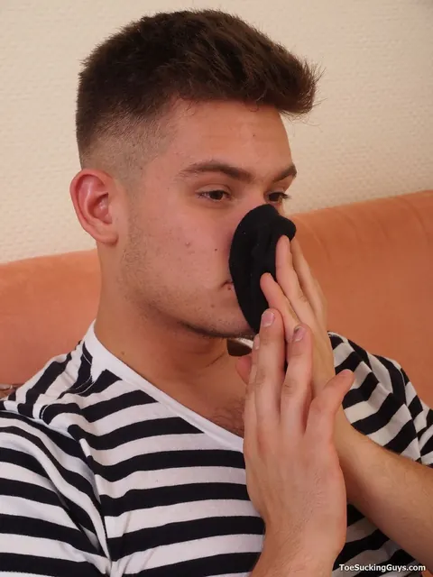 Man in Socks Strokes His Cock, Fingers His Ass and Plays with His Feet – photo 5 of 21