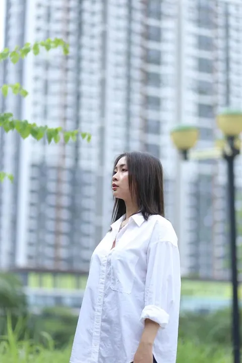 Asian Woman Strips Out of Her Shorts and Top Outdoors – photo 16 of 21