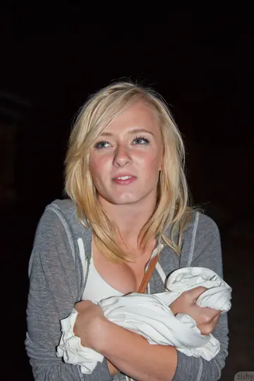 Blonde with Big Natural Tits Flashes Her Ass on the Beach