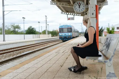 Thick European MILF in Heels and Glasses Fingers Herself at a Train Station – photo 20 of 21