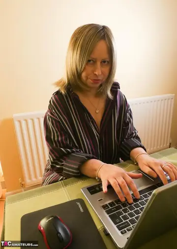 Posh Sophia – Mature British Blonde Strips Out of Her Lingerie and Stockings in the Office