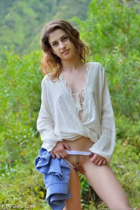 Kristen Scott: Two Pale Brunettes Strip and Toy Their Pussies in the Forest – photo 3 of 20