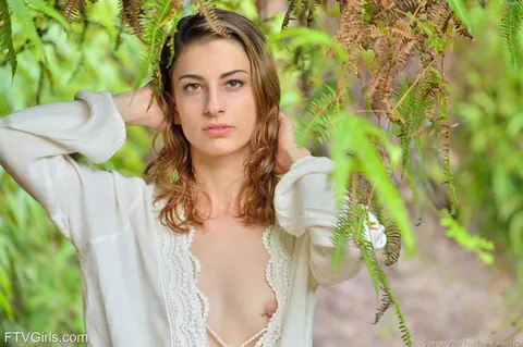 Kristen Scott: Two Pale Brunettes Strip and Toy Their Pussies in the Forest – photo 6 of 20