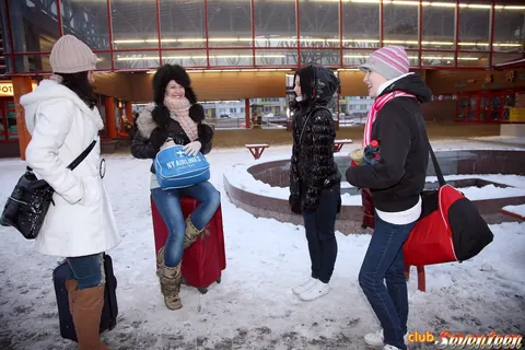 Two Girls in Jeans and Panties Kiss Outdoors – photo 2 of 15