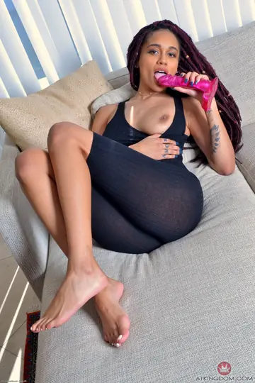 Julie Kay – Busty Ebony Babe with Dreadlocks Uses a Dildo and Spreads Wide