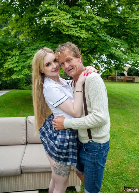 Petite Blonde Gives a Blowjob to Older Man Outdoors – photo 17 of 20
