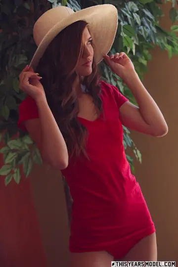 Alaura Lee – Brunette Strips Out of Her Panties and Shows Her Body