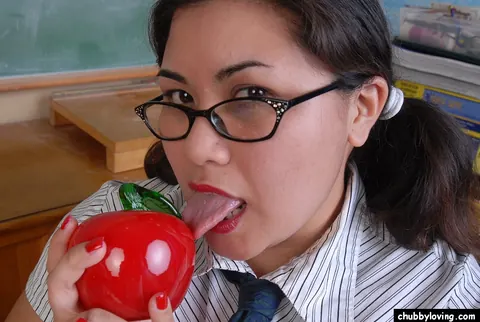 Tyung: Thick Asian Brunette in Glasses Strips Out of Her Lingerie – photo 3 of 16