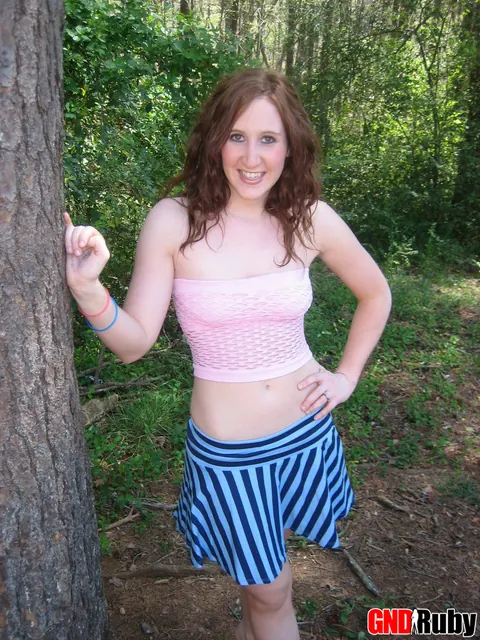 Pale Redhead Bares Her Natural Tits and Shaved Pussy on a Picnic Table – photo 9 of 12