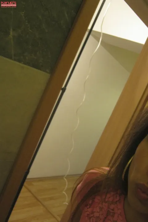 Thick Amateur with Small Tits and Big Ass Spreads in the Mirror Selfie – photo 1 of 20