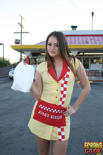 Tori Black – Tall Brunette PAWG in a Skirt Pulls Panties Aside Outdoors