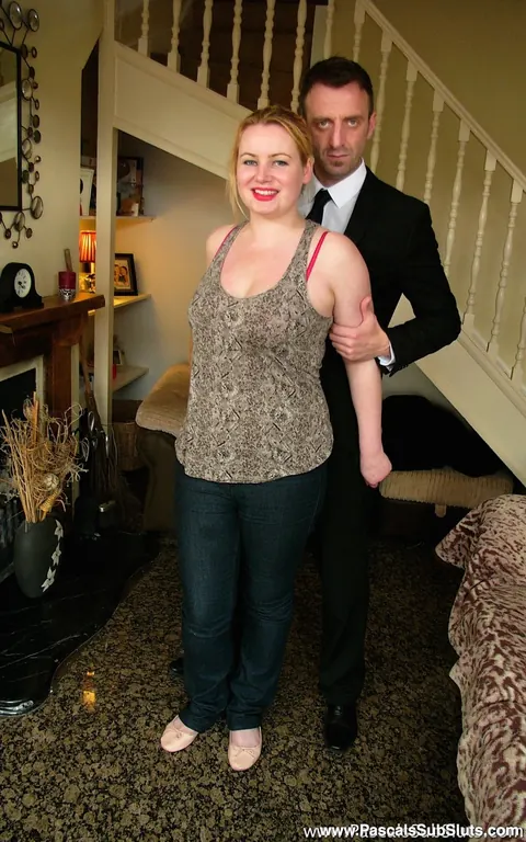 Amber West: Tall British BBW Gives a Blowjob and Takes Anal – photo 2 of 16