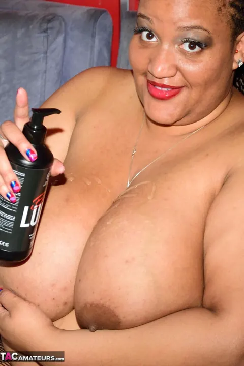 Mature Ebony BBW Shows Her Curves in Pantyhose – photo 13 of 20