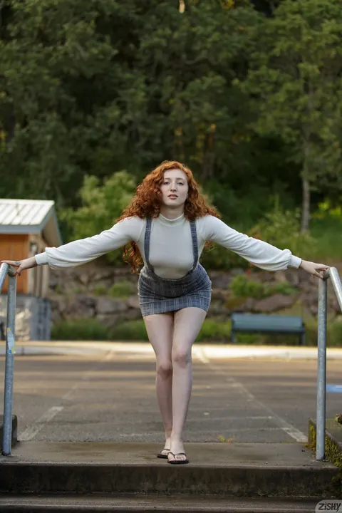 Corsen Gilroy: Curly Redhead Flashes Her Pale Natural Tits and Spreads in a Car – photo 9 of 13