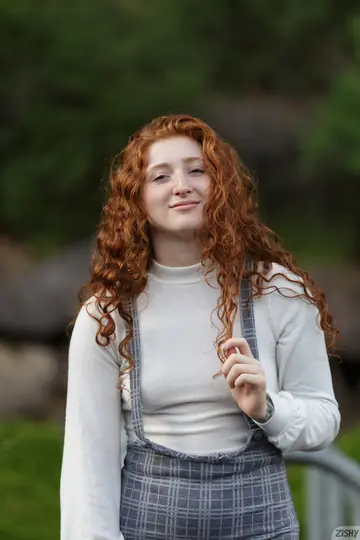 Corsen Gilroy – Curly Redhead Flashes Her Pale Natural Tits and Spreads in a Car