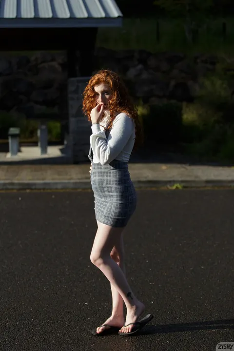 Corsen Gilroy: Curly Redhead Flashes Her Pale Natural Tits and Spreads in a Car – photo 8 of 13