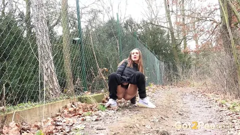 Cynthia Vellons: Slim Czech MILF Spreads Outdoors by a Fence – photo 3 of 15