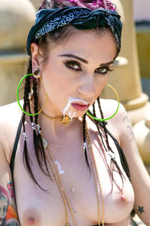 Joanna Angel: Skinny Tattooed MILF Sucks BBC and Takes Anal Outdoors – photo 15 of 15